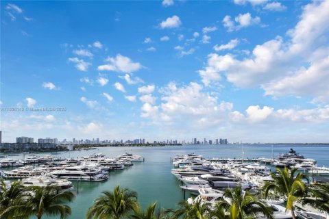 Copropriété à vendre à Miami Beach, Floride: 2 chambres, 117.99 m2 № 1950394 - photo 29