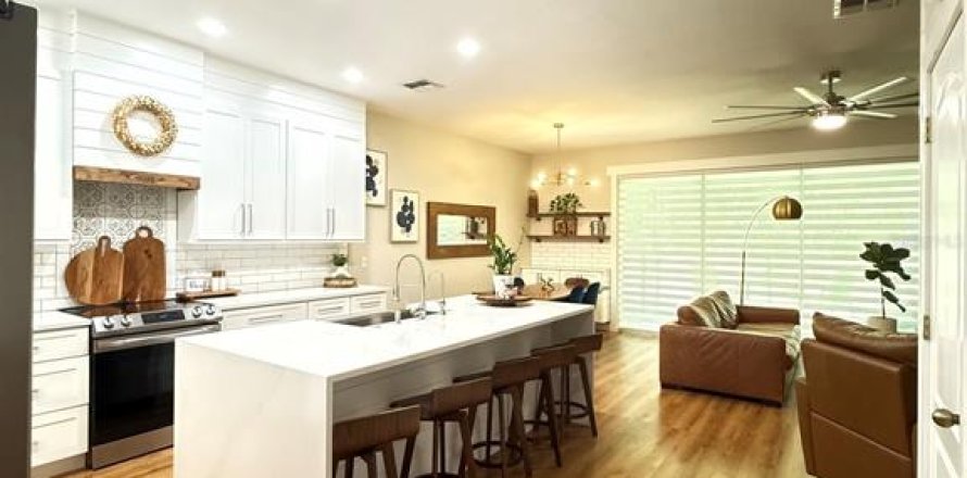 Adosado en Sanford, Florida 3 dormitorios, 152.55 m2 № 1905965