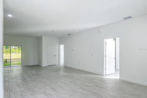 Casa en venta en Citrus Springs, Florida, 4 dormitorios, 169.73 m2 № 1818821 - foto 14