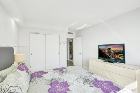 Снять в аренду кондоминиум в Холливуд, Флорида 2 спальни, 111.3м2, № 2027964 - фото 24