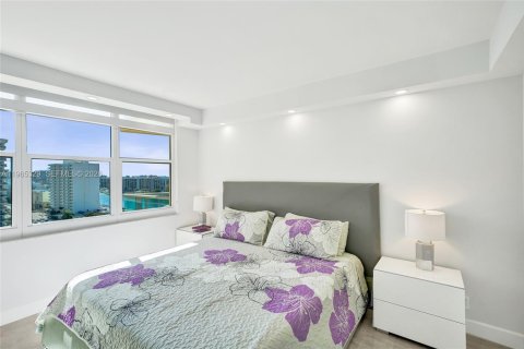 Снять в аренду кондоминиум в Холливуд, Флорида 2 спальни, 111.3м2, № 2027964 - фото 22