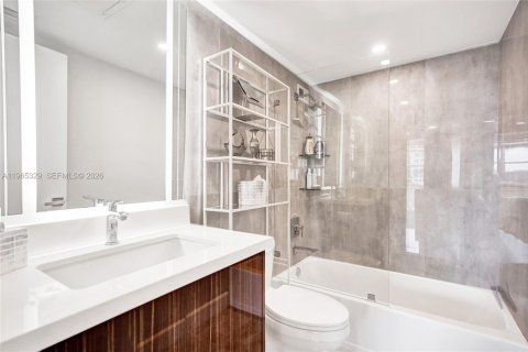 Снять в аренду кондоминиум в Холливуд, Флорида 2 спальни, 111.3м2, № 2027964 - фото 19