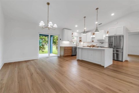 Villa ou maison à vendre à Venice, Floride: 3 chambres, 142.14 m2 № 1721689 - photo 13