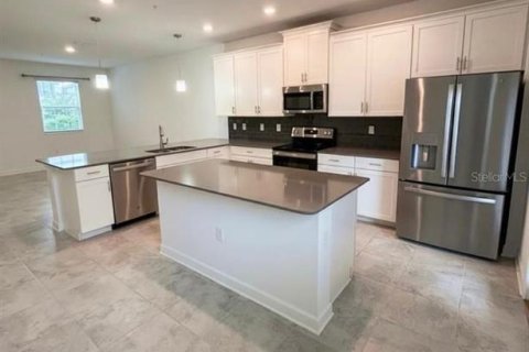 Touwnhouse à louer à Orlando, Floride: 3 chambres, 151.99 m2 № 2408103 - photo 8