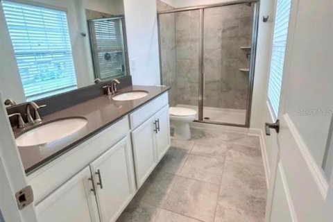 Touwnhouse à louer à Orlando, Floride: 3 chambres, 151.99 m2 № 2408103 - photo 18