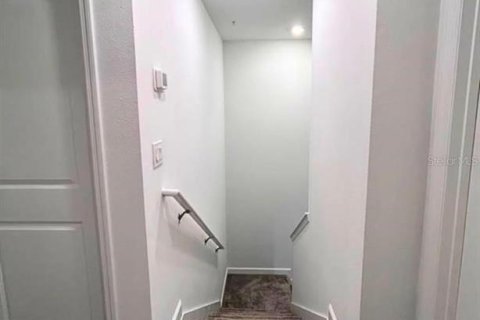 Touwnhouse à louer à Orlando, Floride: 3 chambres, 151.99 m2 № 2408103 - photo 12