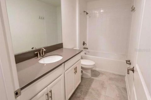 Touwnhouse à louer à Orlando, Floride: 3 chambres, 151.99 m2 № 2408103 - photo 22