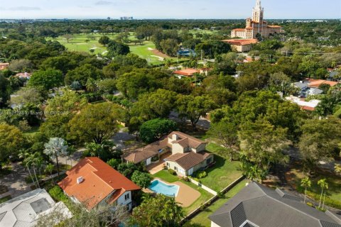 Villa ou maison à vendre à Coral Gables, Floride: 4 chambres, 357.3 m2 № 1924121 - photo 14