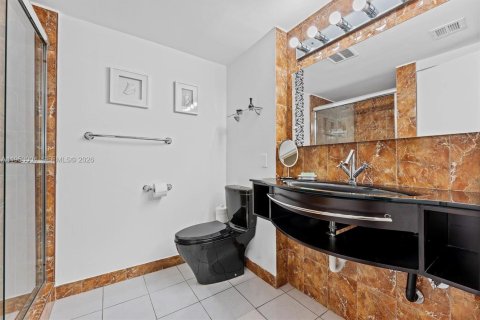 Condominio en venta en North Miami Beach, Florida, 2 dormitorios, 94.02 m2 № 2008733 - foto 12
