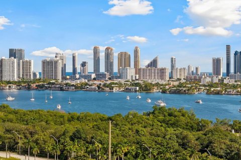 Condominio en venta en North Miami Beach, Florida, 2 dormitorios, 94.02 m2 № 2008733 - foto 20