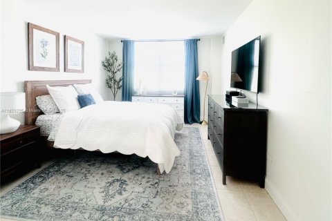 Condominio en venta en Fort Lauderdale, Florida, 1 dormitorio, 80.82 m2 № 1794691 - foto 9