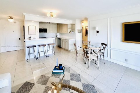 Condominio en venta en Fort Lauderdale, Florida, 1 dormitorio, 80.82 m2 № 1794691 - foto 4