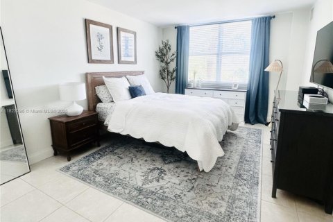Condominio en venta en Fort Lauderdale, Florida, 1 dormitorio, 80.82 m2 № 1794691 - foto 10