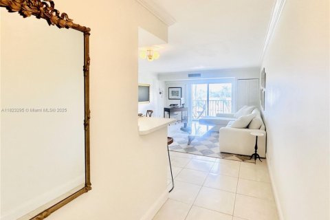 Condominio en venta en Fort Lauderdale, Florida, 1 dormitorio, 80.82 m2 № 1794691 - foto 15