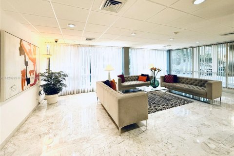 Condominio en venta en Fort Lauderdale, Florida, 1 dormitorio, 80.82 m2 № 1794691 - foto 22