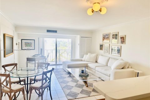 Condominio en venta en Fort Lauderdale, Florida, 1 dormitorio, 80.82 m2 № 1794691 - foto 16