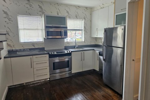 Apartment in Miami Beach, Florida 1 bedroom, 83.61 sq.m. № 2086621
