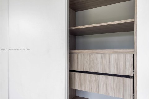 Townhouse in Miramar, Florida 3 bedrooms, 139.73 sq.m. № 2015607 - photo 22