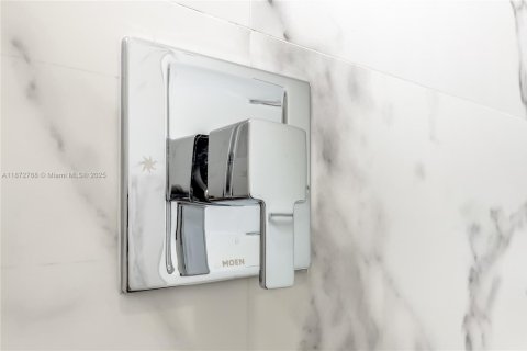 Townhouse in Miramar, Florida 3 bedrooms, 139.73 sq.m. № 2015607 - photo 20