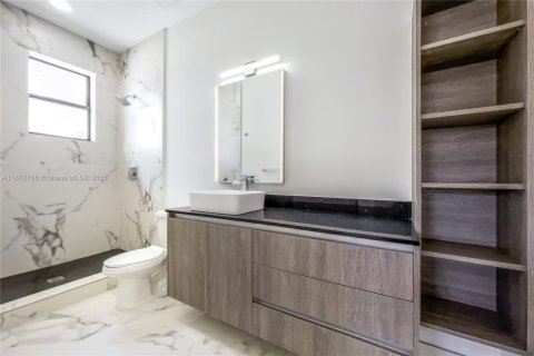 Townhouse in Miramar, Florida 3 bedrooms, 139.73 sq.m. № 2015607 - photo 26