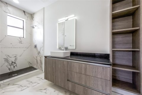 Townhouse in Miramar, Florida 3 bedrooms, 139.73 sq.m. № 2015607 - photo 18