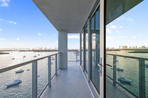 Condo in Miami Beach, Florida, 3 bedrooms  № 1956198 - photo 30