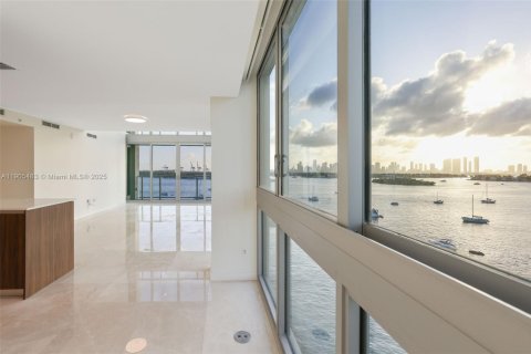 Condo in Miami Beach, Florida, 3 bedrooms  № 1956198 - photo 6