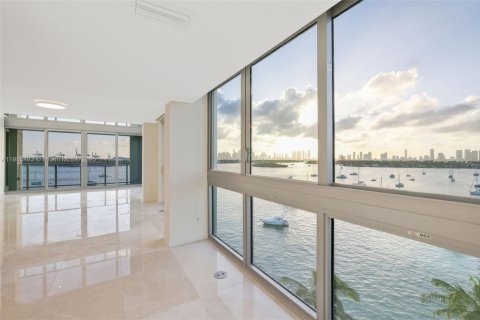 Condo in Miami Beach, Florida, 3 bedrooms  № 1956198 - photo 3