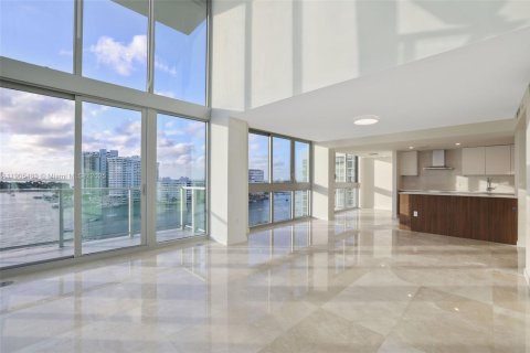 Condo in Miami Beach, Florida, 3 bedrooms  № 1956198 - photo 5