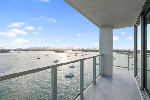 Condo in Miami Beach, Florida, 3 bedrooms  № 1956198 - photo 21