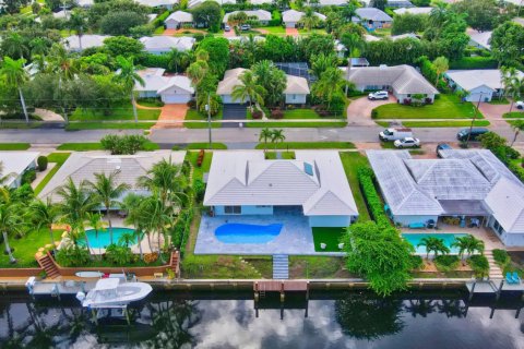 House in Boca Raton, Florida 3 bedrooms, 182.55 sq.m. № 1182071 - photo 1