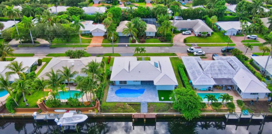 House in Boca Raton, Florida 3 bedrooms, 182.55 sq.m. № 1182071