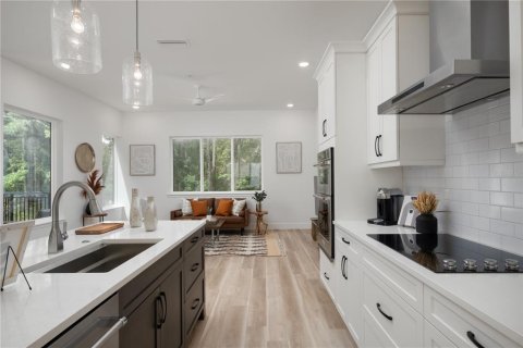 Condominio en venta en Gainesville, Florida, 3 dormitorios, 187.29 m2 № 570536 - foto 18