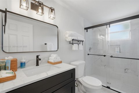 Снять в аренду виллу или дом в Майами, Флорида 3 спальни, 230.77м2, № 1989765 - фото 6