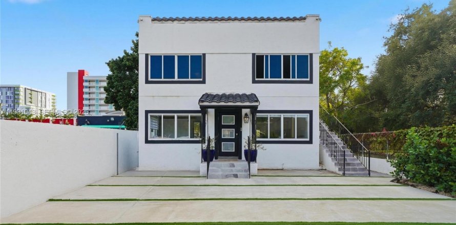 Дом в Майами, Флорида 3 спальни, 230.77м2 № 1989765