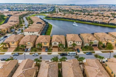 Villa ou maison à vendre à Kissimmee, Floride: 8 chambres, 375.42 m2 № 1718306 - photo 6
