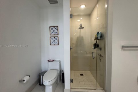 Купить кондоминиум в Майами, Флорида 1 спальня, 56.39м2, № 2013985 - фото 11