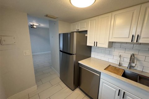 Copropriété à louer à Bradenton, Floride: 1 chambre, 57.41 m2 № 2413915 - photo 11