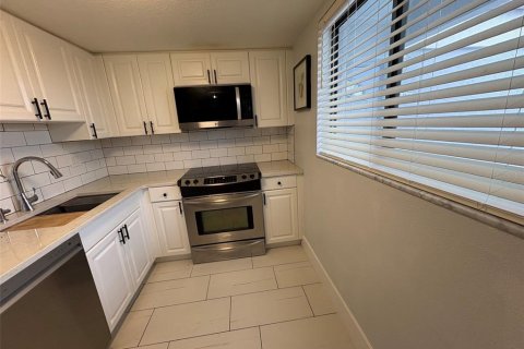Copropriété à louer à Bradenton, Floride: 1 chambre, 57.41 m2 № 2413915 - photo 13