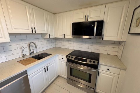 Copropriété à louer à Bradenton, Floride: 1 chambre, 57.41 m2 № 2413915 - photo 10