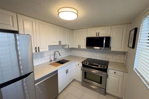 Copropriété à louer à Bradenton, Floride: 1 chambre, 57.41 m2 № 2413915 - photo 9