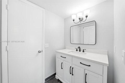 Купить кондоминиум в Дирфилд-Бич, Флорида 2 спальни, 97.55м2, № 2043968 - фото 18