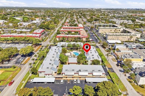 Купить кондоминиум в Дирфилд-Бич, Флорида 2 спальни, 97.55м2, № 2043968 - фото 28