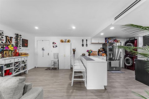 Copropriété à vendre à Miami, Floride: 3 chambres, 117.24 m2 № 2066192 - photo 9