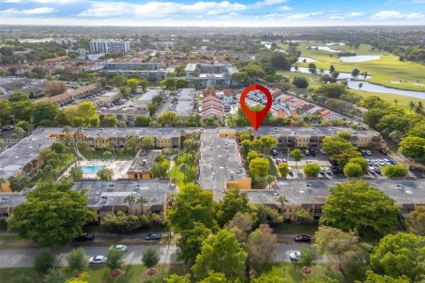 Copropriété à vendre à Miami, Floride: 3 chambres, 117.24 m2 № 2066192 - photo 28