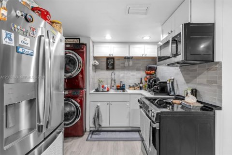 Copropriété à vendre à Miami, Floride: 3 chambres, 117.24 m2 № 2066192 - photo 4