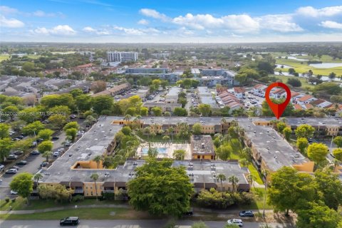 Copropriété à vendre à Miami, Floride: 3 chambres, 117.24 m2 № 2066192 - photo 27