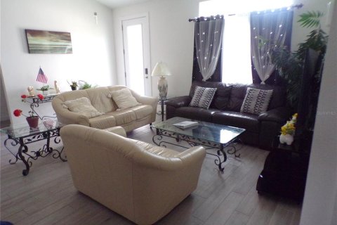 House in Port Charlotte, Florida 3 bedrooms, 135.54 sq.m. № 1736282 - photo 7
