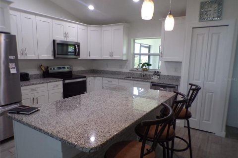 Villa ou maison à louer à Port Charlotte, Floride: 3 chambres, 135.54 m2 № 1736282 - photo 3