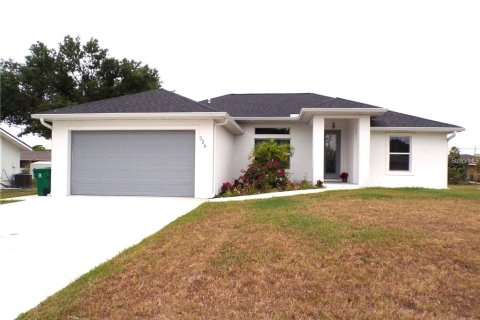 Villa ou maison à louer à Port Charlotte, Floride: 3 chambres, 135.54 m2 № 1736282 - photo 1